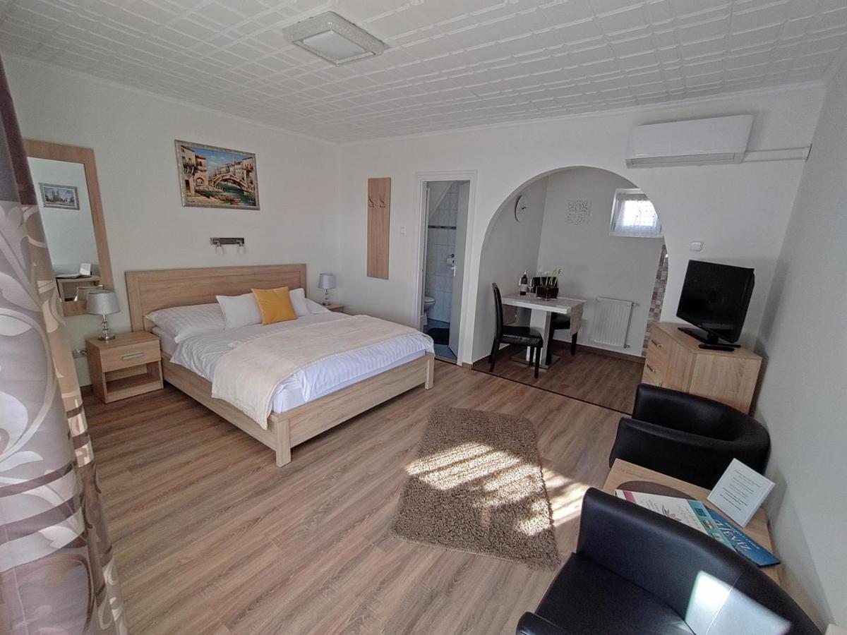Szecsenyi Apartman Hévíz المظهر الخارجي الصورة