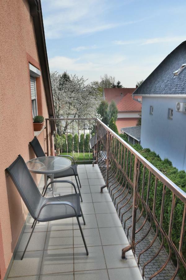 Szecsenyi Apartman Hévíz المظهر الخارجي الصورة